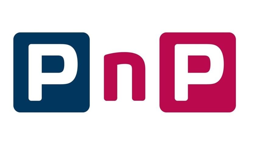 Pick n Pay employees working in Gauteng store – Sales, Bakery, Deli, and Sushi positions available