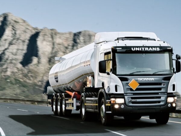 Unitrans truck on the road – hiring Ultra-Heavy and Petroleum Tanker Drivers in South Africa